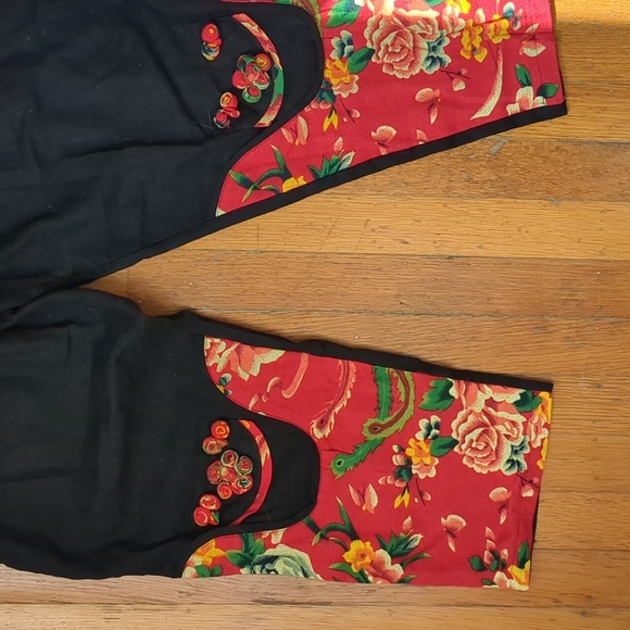 Chinese Linen Set - Picture 4 of 9